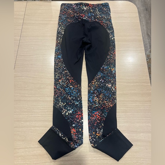 Lululemon Athletica Black and Multicolor Leggings Floral Size 4 - Picture 3 of 4